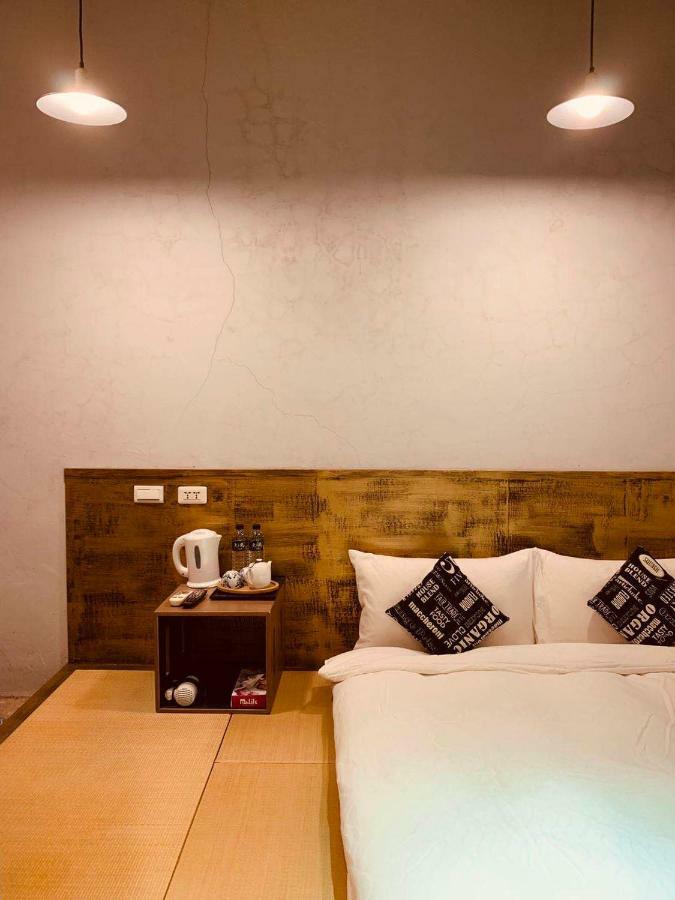 Апартаменти M Bar House Цзюфень Екстер'єр фото